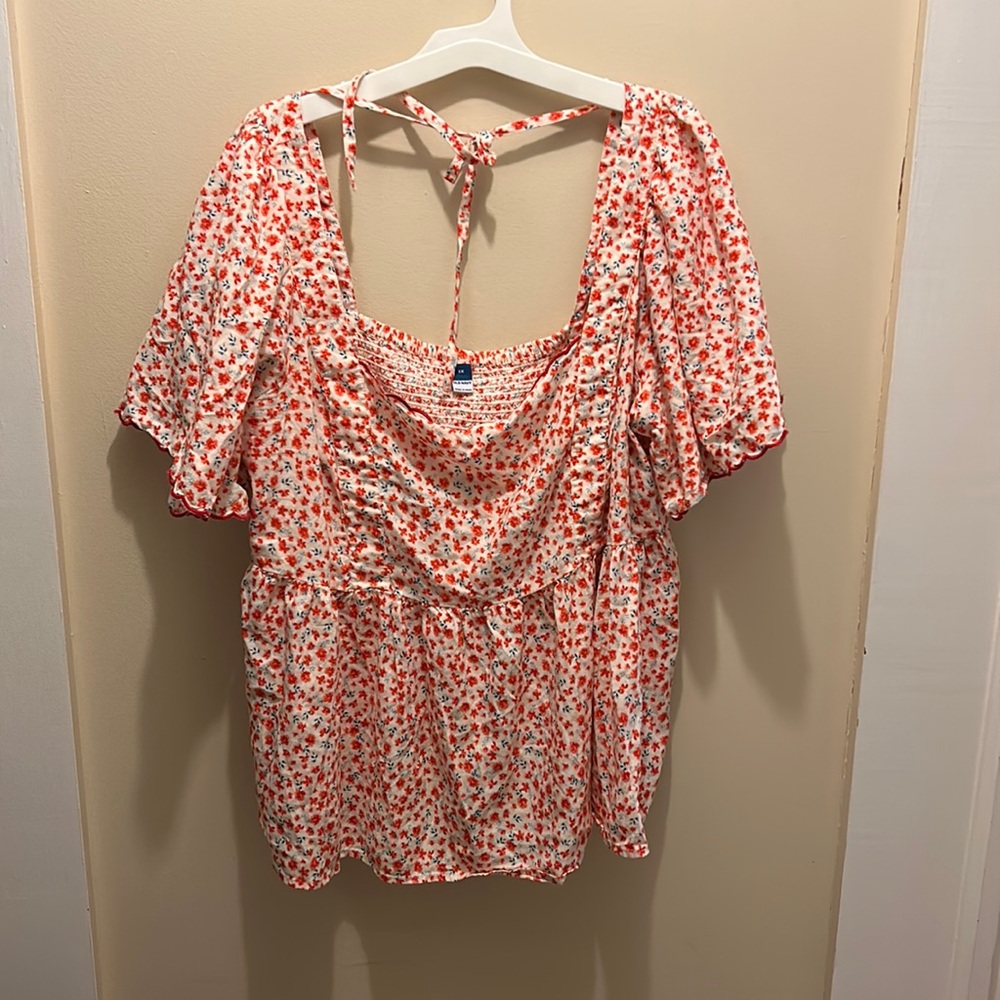 Floral Old Navy shirt size 3X